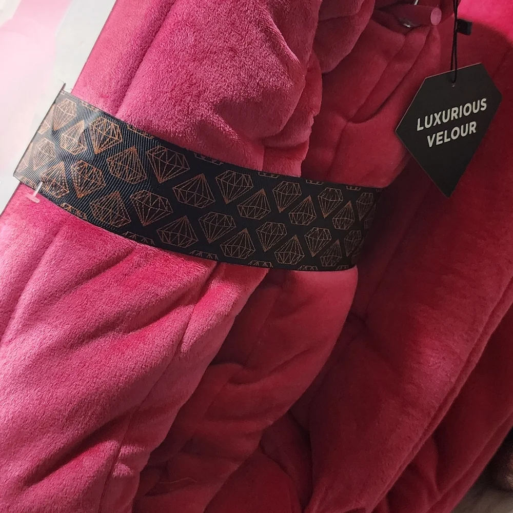 Juicy Coulture Hot Pink 3 Piece King Size Velour Quilt Set The Rose Collection